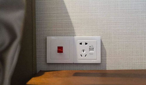 臥室的開關插座還能這樣設計？新穎又實用的接近傳感器方案